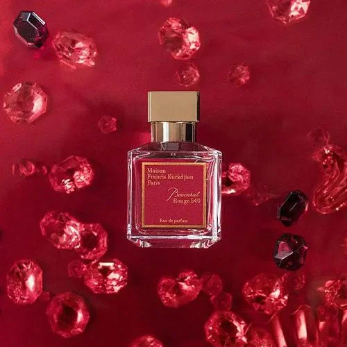 خرید و قیمت پرفیوم Maison Francis Kurkdjian Baccarat Rouge 540